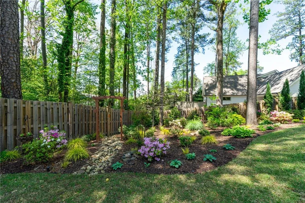 1104 Roxboro Drive Ne, Atlanta, Georgia 30324, 4 Bedrooms Bedrooms, ,4 BathroomsBathrooms,Residential,Sold,1104 Roxboro Drive Ne,7030484