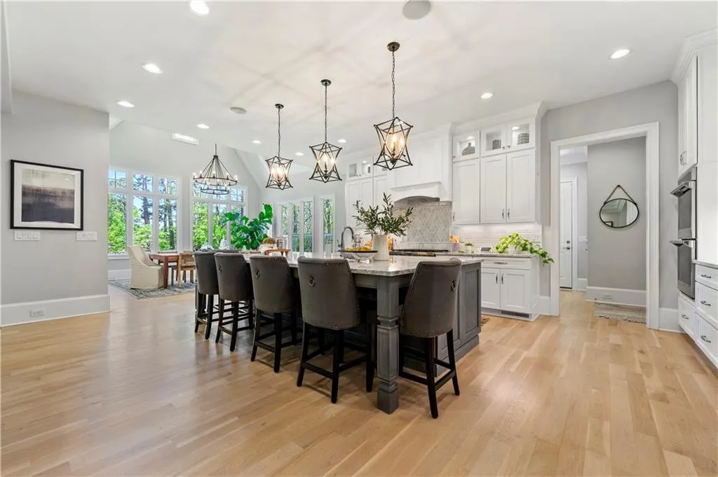 1104 Roxboro Drive Ne, Atlanta, Georgia 30324, 4 Bedrooms Bedrooms, ,4 BathroomsBathrooms,Residential,Sold,1104 Roxboro Drive Ne,7030484