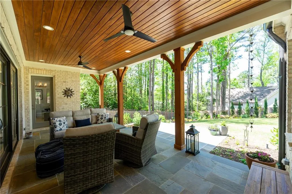1104 Roxboro Drive Ne, Atlanta, Georgia 30324, 4 Bedrooms Bedrooms, ,4 BathroomsBathrooms,Residential,Sold,1104 Roxboro Drive Ne,7030484