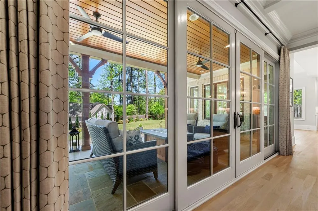 1104 Roxboro Drive Ne, Atlanta, Georgia 30324, 4 Bedrooms Bedrooms, ,4 BathroomsBathrooms,Residential,Sold,1104 Roxboro Drive Ne,7030484