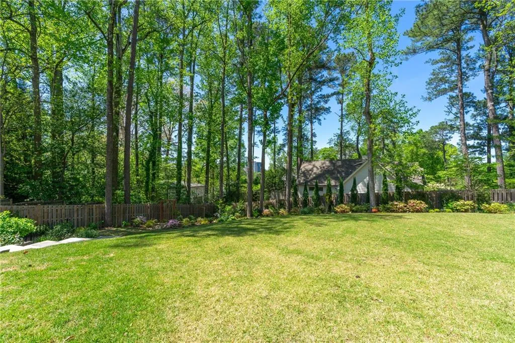 1104 Roxboro Drive Ne, Atlanta, Georgia 30324, 4 Bedrooms Bedrooms, ,4 BathroomsBathrooms,Residential,Sold,1104 Roxboro Drive Ne,7030484
