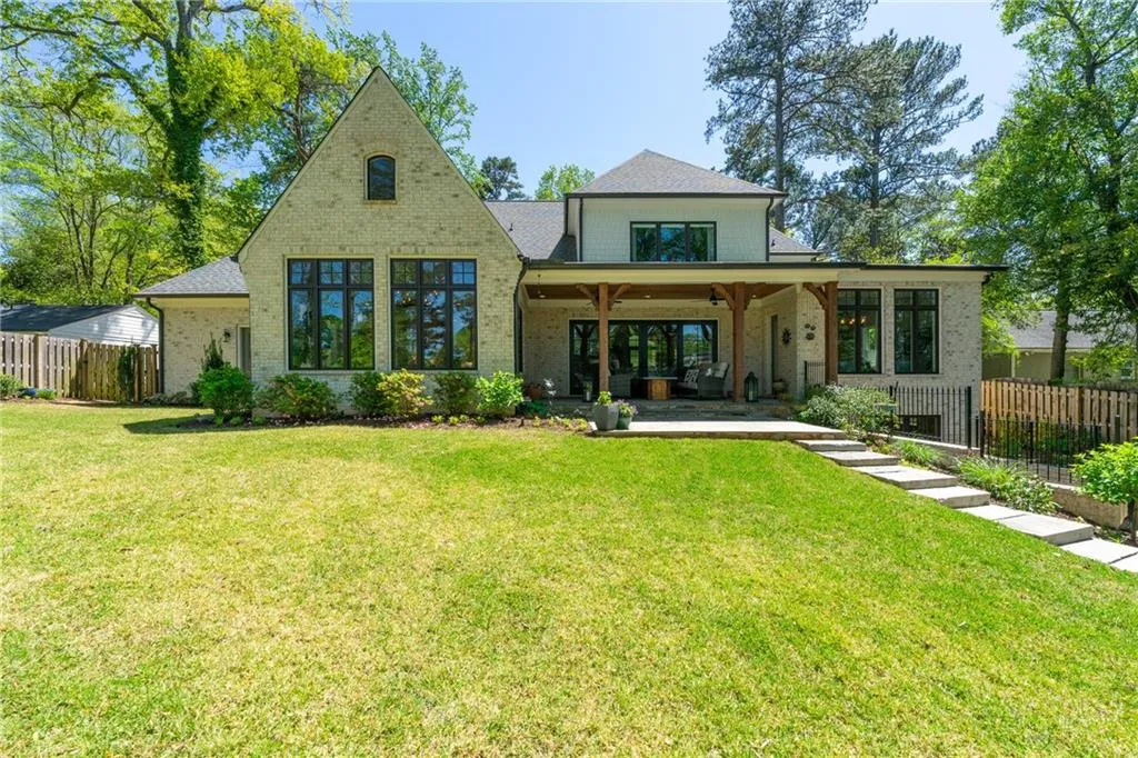 1104 Roxboro Drive Ne, Atlanta, Georgia 30324, 4 Bedrooms Bedrooms, ,4 BathroomsBathrooms,Residential,Sold,1104 Roxboro Drive Ne,7030484