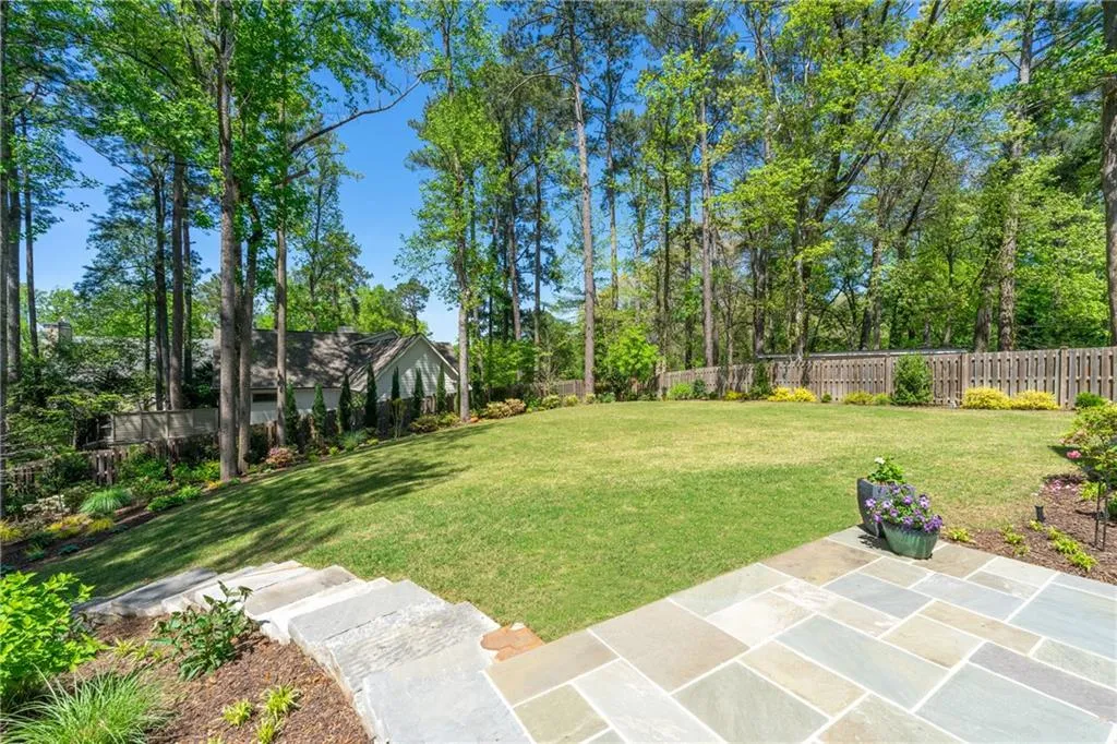 1104 Roxboro Drive Ne, Atlanta, Georgia 30324, 4 Bedrooms Bedrooms, ,4 BathroomsBathrooms,Residential,Sold,1104 Roxboro Drive Ne,7030484