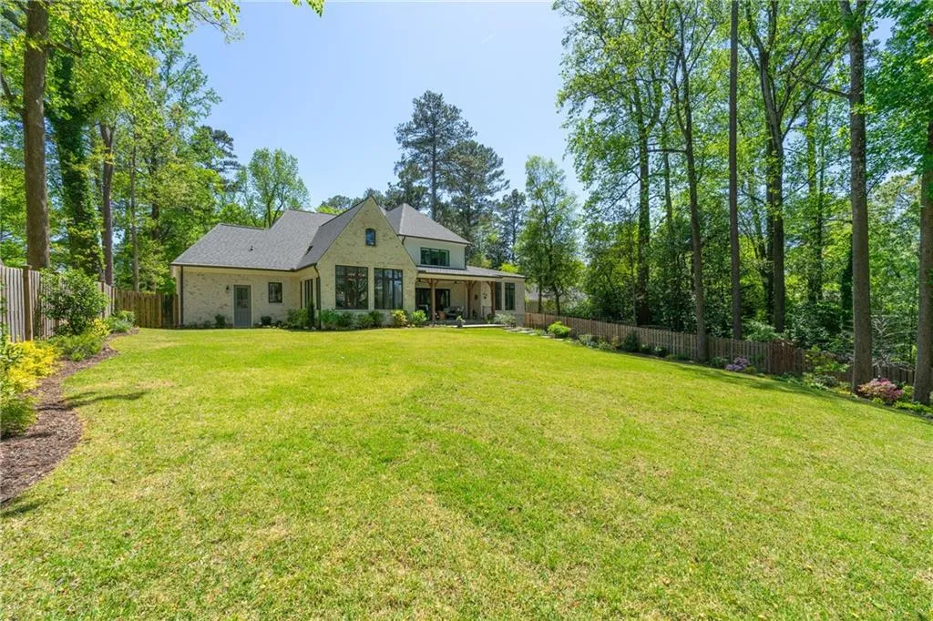 1104 Roxboro Drive Ne, Atlanta, Georgia 30324, 4 Bedrooms Bedrooms, ,4 BathroomsBathrooms,Residential,Sold,1104 Roxboro Drive Ne,7030484