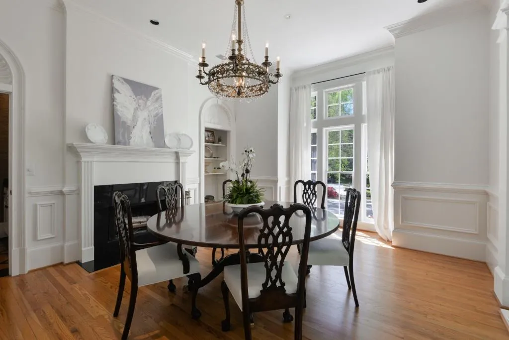 545 Pickering Lane, Atlanta, Georgia 30327, 5 Bedrooms Bedrooms, ,4 BathroomsBathrooms,Residential,Sold,545 Pickering Lane,6631863