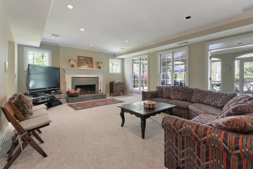 545 Pickering Lane, Atlanta, Georgia 30327, 5 Bedrooms Bedrooms, ,4 BathroomsBathrooms,Residential,Sold,545 Pickering Lane,6631863