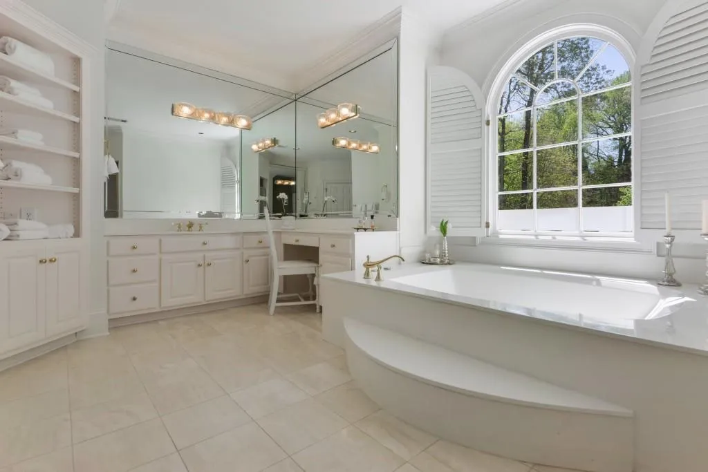 545 Pickering Lane, Atlanta, Georgia 30327, 5 Bedrooms Bedrooms, ,4 BathroomsBathrooms,Residential,Sold,545 Pickering Lane,6631863