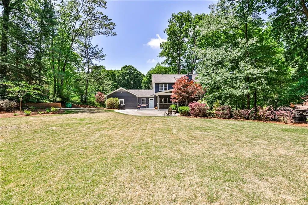 7225 Hunters Branch Drive, Atlanta, Georgia 30328, 4 Bedrooms Bedrooms, ,2 BathroomsBathrooms,Residential,Sold,7225 Hunters Branch Drive,7207308