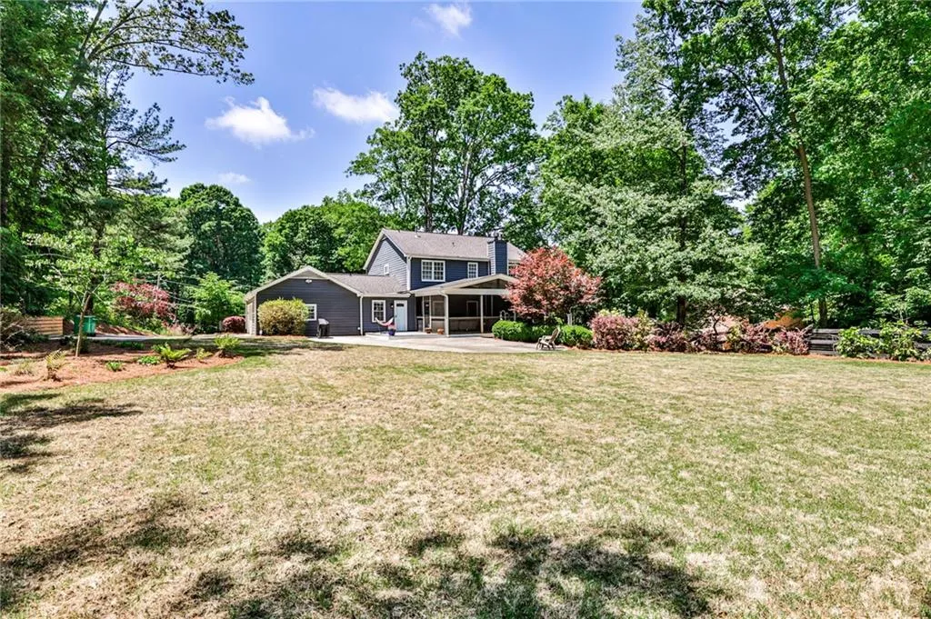 7225 Hunters Branch Drive, Atlanta, Georgia 30328, 4 Bedrooms Bedrooms, ,2 BathroomsBathrooms,Residential,Sold,7225 Hunters Branch Drive,7207308