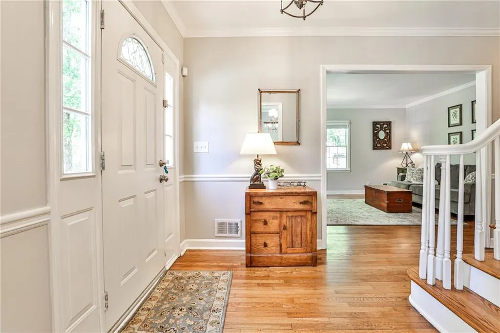 7225 Hunters Branch Drive, Atlanta, Georgia 30328, 4 Bedrooms Bedrooms, ,2 BathroomsBathrooms,Residential,Sold,7225 Hunters Branch Drive,7207308