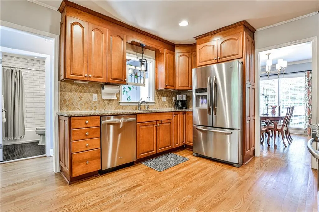 7225 Hunters Branch Drive, Atlanta, Georgia 30328, 4 Bedrooms Bedrooms, ,2 BathroomsBathrooms,Residential,Sold,7225 Hunters Branch Drive,7207308