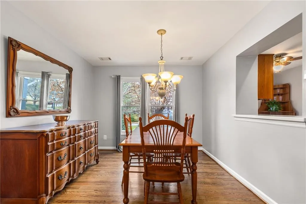 6422 Vernon Woods Drive, Atlanta, Georgia 30328, 3 Bedrooms Bedrooms, ,3 BathroomsBathrooms,Residential,Sold,6422 Vernon Woods Drive,6662550