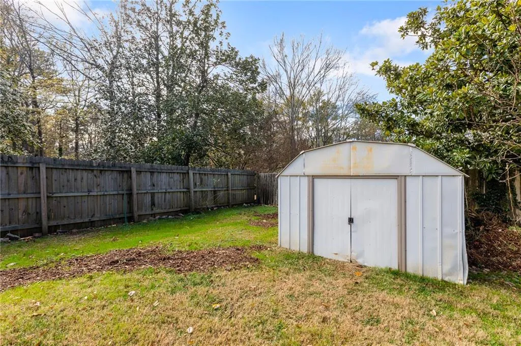 6422 Vernon Woods Drive, Atlanta, Georgia 30328, 3 Bedrooms Bedrooms, ,3 BathroomsBathrooms,Residential,Sold,6422 Vernon Woods Drive,6662550