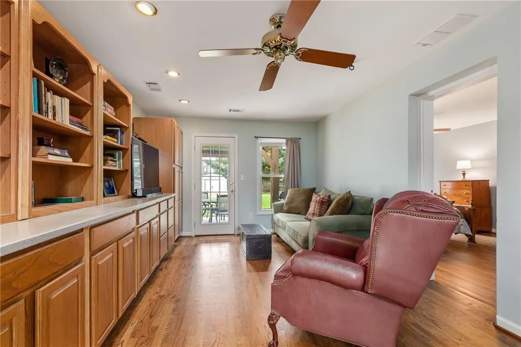 6422 Vernon Woods Drive, Atlanta, Georgia 30328, 3 Bedrooms Bedrooms, ,3 BathroomsBathrooms,Residential,Sold,6422 Vernon Woods Drive,6662550