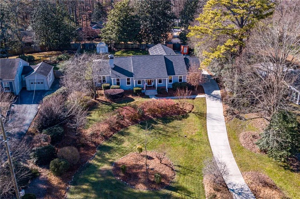 6422 Vernon Woods Drive, Atlanta, Georgia 30328, 3 Bedrooms Bedrooms, ,3 BathroomsBathrooms,Residential,Sold,6422 Vernon Woods Drive,6662550