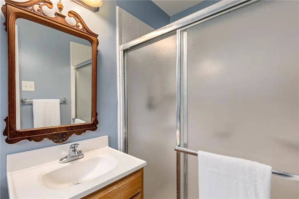 6422 Vernon Woods Drive, Atlanta, Georgia 30328, 3 Bedrooms Bedrooms, ,3 BathroomsBathrooms,Residential,Sold,6422 Vernon Woods Drive,6662550