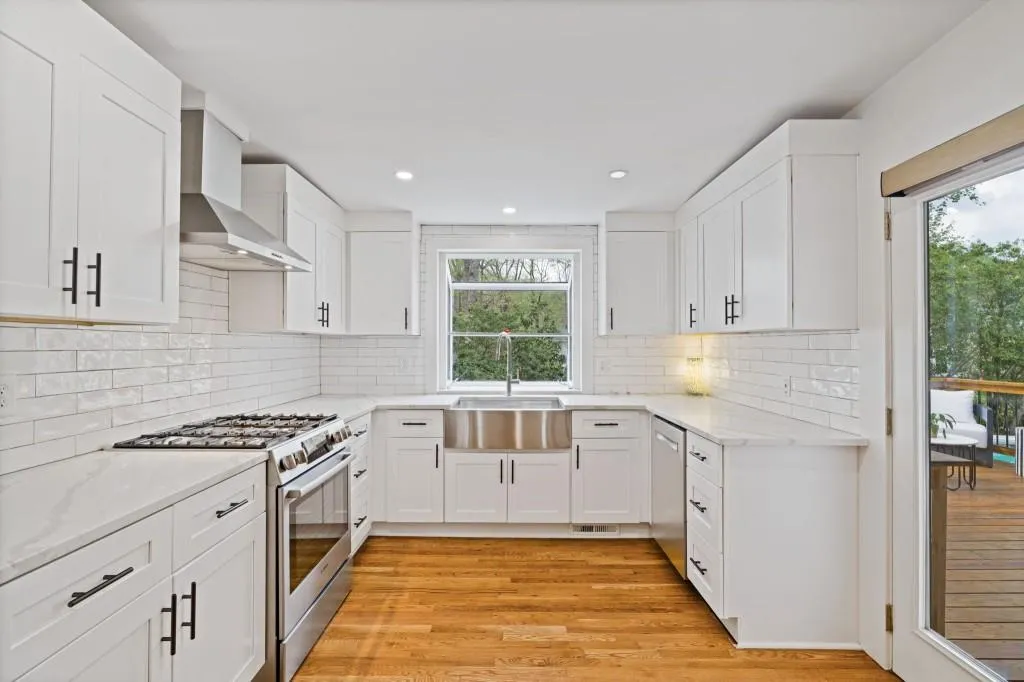 Chef's Kitchen Perfect For Flair And Feasts!