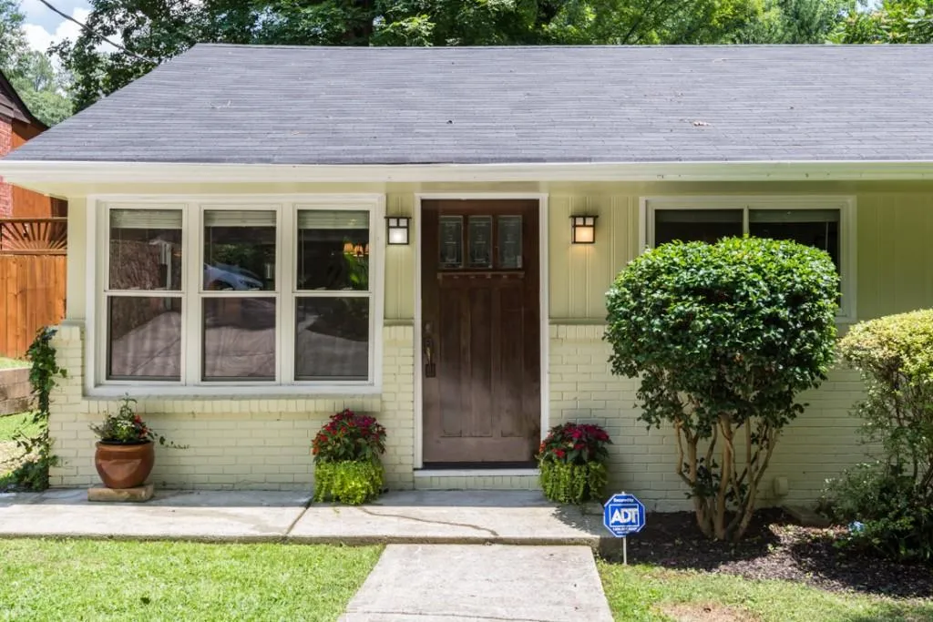 2025 Arlington Avenue Ne, Atlanta, Georgia 30324, 3 Bedrooms Bedrooms, ,1 BathroomBathrooms,Residential,Sold,2025 Arlington Avenue Ne,5865529