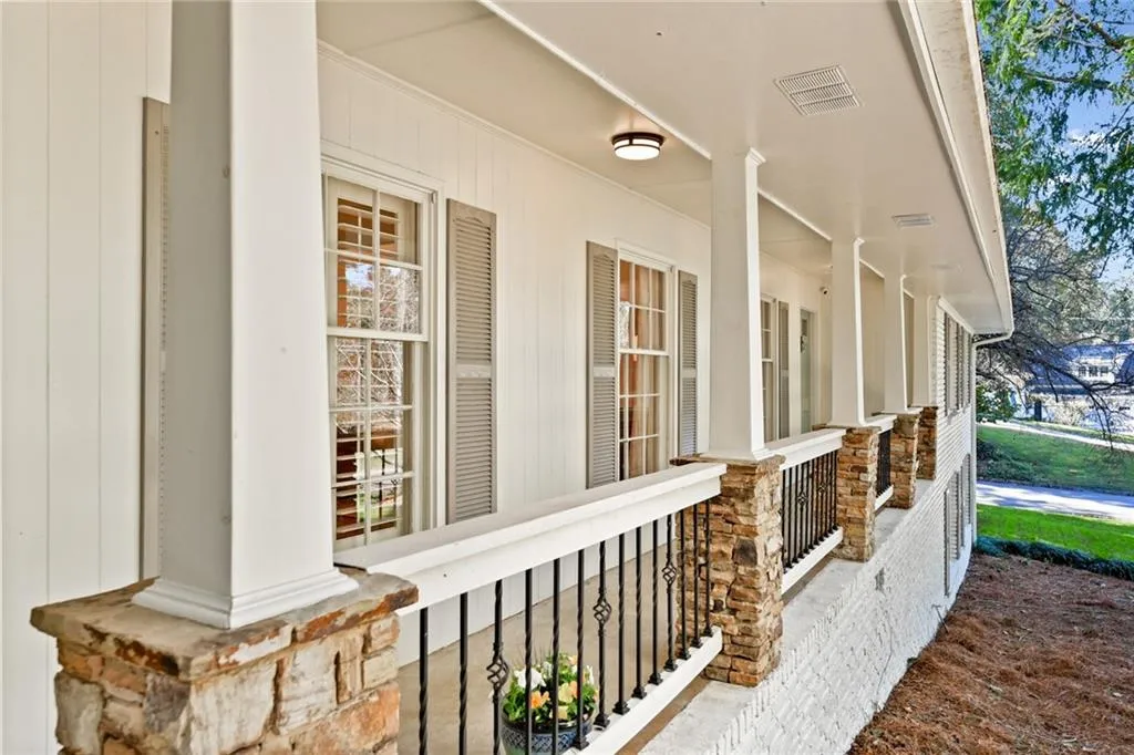 5810 Hilderbrand Drive, Sandy Springs, Georgia 30328, 3 Bedrooms Bedrooms, ,3 BathroomsBathrooms,Residential,Sold,5810 Hilderbrand Drive,6959909