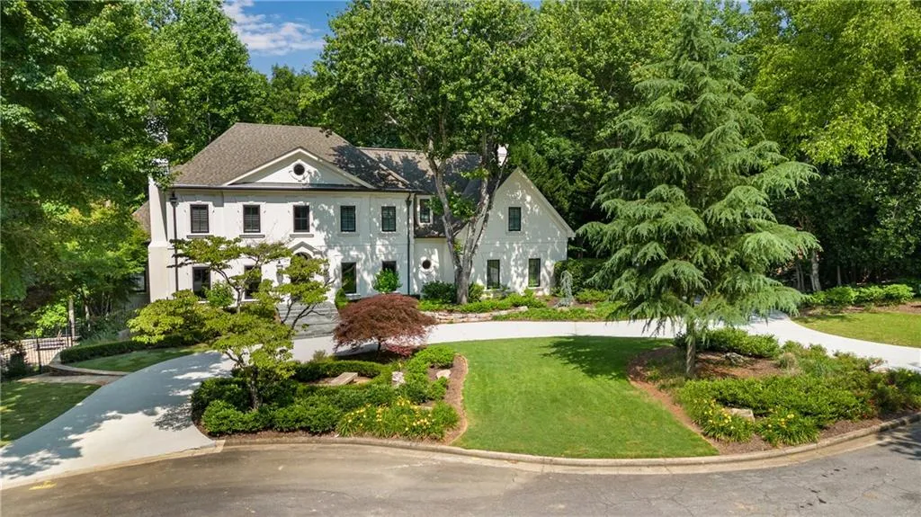 5250 Woodridge Forest Trail, Sandy Springs, Georgia 30327, 6 Bedrooms Bedrooms, ,6 BathroomsBathrooms,Residential,Sold,5250 Woodridge Forest Trail,7199991