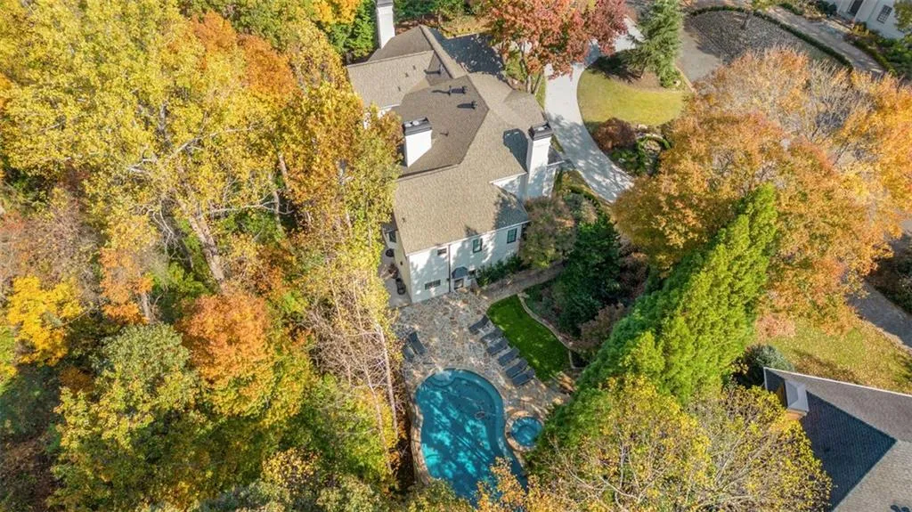 5250 Woodridge Forest Trail, Sandy Springs, Georgia 30327, 6 Bedrooms Bedrooms, ,6 BathroomsBathrooms,Residential,Sold,5250 Woodridge Forest Trail,7199991