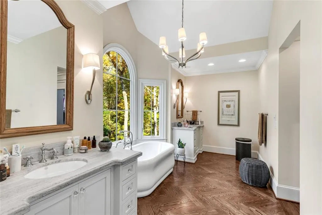 5250 Woodridge Forest Trail, Sandy Springs, Georgia 30327, 6 Bedrooms Bedrooms, ,6 BathroomsBathrooms,Residential,Sold,5250 Woodridge Forest Trail,7199991