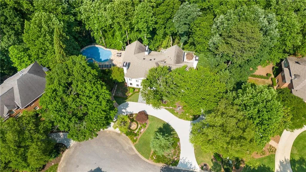 5250 Woodridge Forest Trail, Sandy Springs, Georgia 30327, 6 Bedrooms Bedrooms, ,6 BathroomsBathrooms,Residential,Sold,5250 Woodridge Forest Trail,7199991