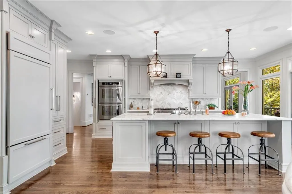 5250 Woodridge Forest Trail, Sandy Springs, Georgia 30327, 6 Bedrooms Bedrooms, ,6 BathroomsBathrooms,Residential,Sold,5250 Woodridge Forest Trail,7199991