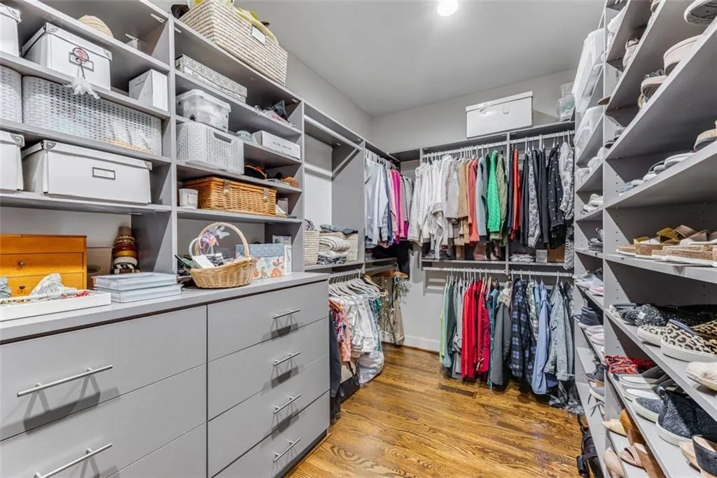 5250 Woodridge Forest Trail, Sandy Springs, Georgia 30327, 6 Bedrooms Bedrooms, ,6 BathroomsBathrooms,Residential,Sold,5250 Woodridge Forest Trail,7199991