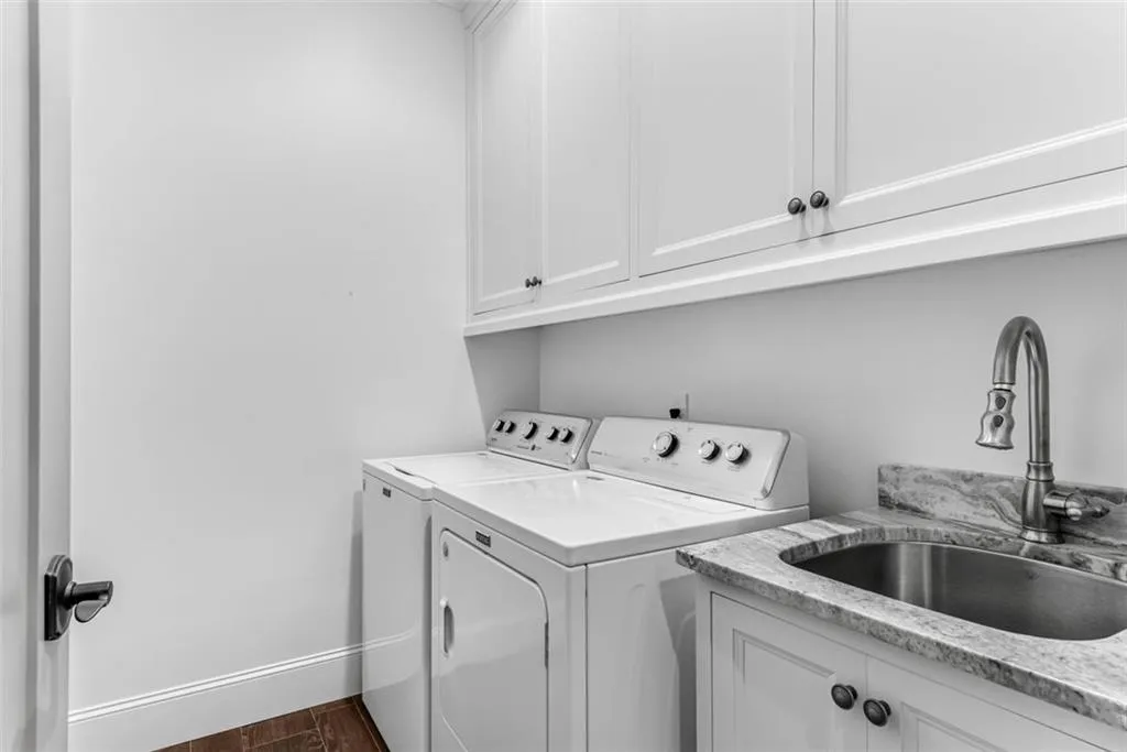 5250 Woodridge Forest Trail, Sandy Springs, Georgia 30327, 6 Bedrooms Bedrooms, ,6 BathroomsBathrooms,Residential,Sold,5250 Woodridge Forest Trail,7199991