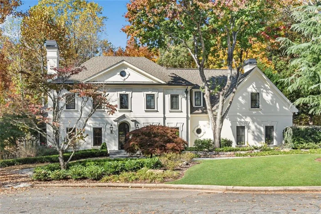 5250 Woodridge Forest Trail, Sandy Springs, Georgia 30327, 6 Bedrooms Bedrooms, ,6 BathroomsBathrooms,Residential,Sold,5250 Woodridge Forest Trail,7199991