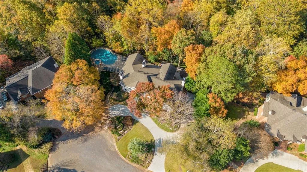 5250 Woodridge Forest Trail, Sandy Springs, Georgia 30327, 6 Bedrooms Bedrooms, ,6 BathroomsBathrooms,Residential,Sold,5250 Woodridge Forest Trail,7199991