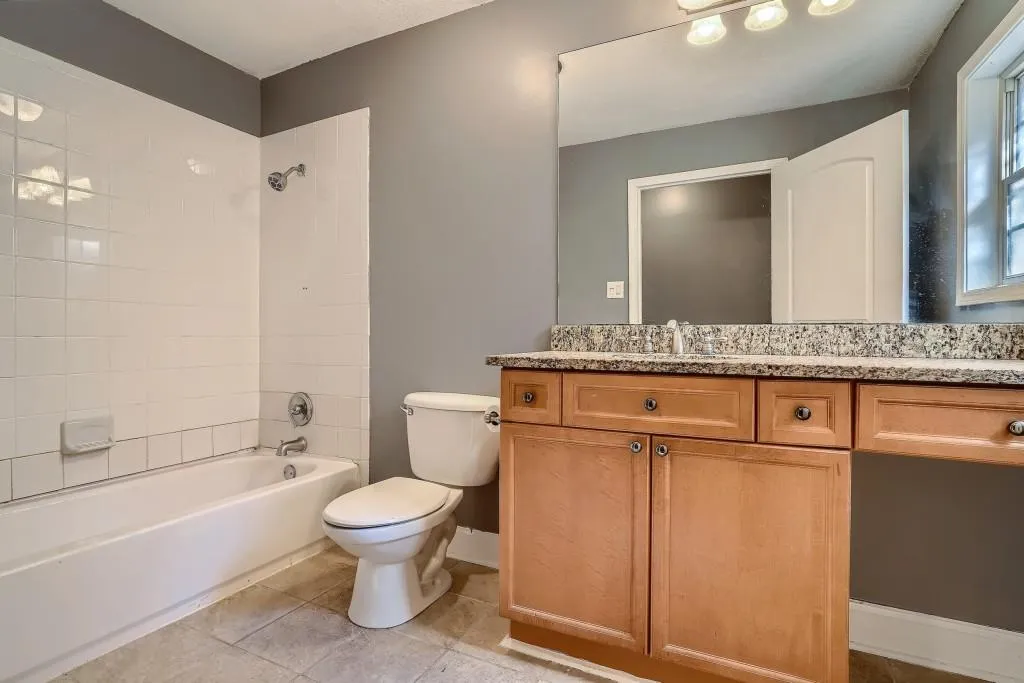 750 Dalrymple Road Unit G1, Sandy Springs, Georgia 30328, 3 Bedrooms Bedrooms, ,2 BathroomsBathrooms,Residential,Sold,750 Dalrymple Road Unit G1,6964484