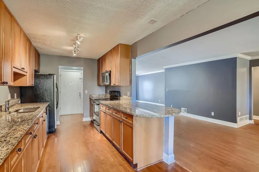 750 Dalrymple Road Unit G1, Sandy Springs, Georgia 30328, 3 Bedrooms Bedrooms, ,2 BathroomsBathrooms,Residential,Sold,750 Dalrymple Road Unit G1,6964484