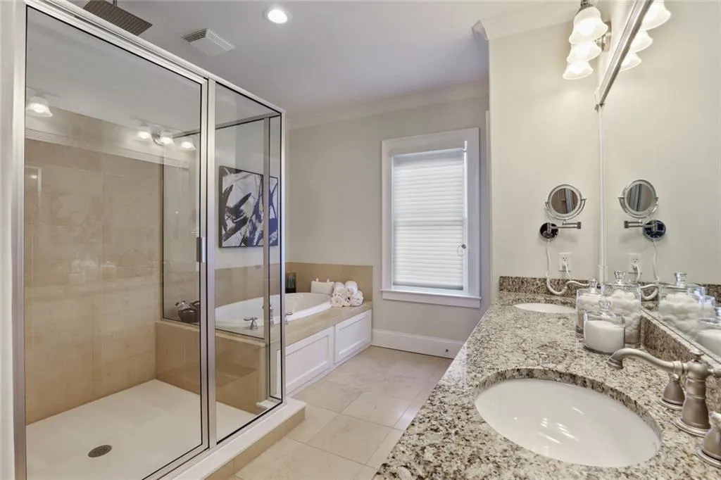 1085 Charles Towne Square, Sandy Springs, Georgia 30328, 4 Bedrooms Bedrooms, ,3 BathroomsBathrooms,Residential,Sold,1085 Charles Towne Square,6875673