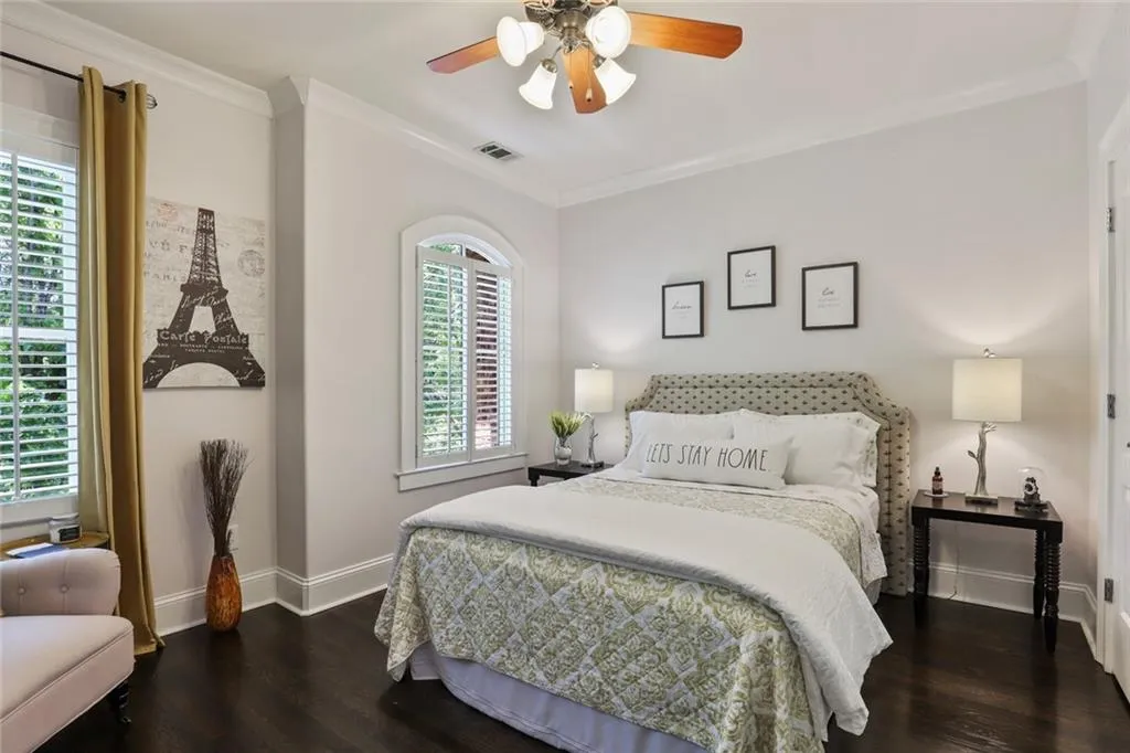 1085 Charles Towne Square, Sandy Springs, Georgia 30328, 4 Bedrooms Bedrooms, ,3 BathroomsBathrooms,Residential,Sold,1085 Charles Towne Square,6875673