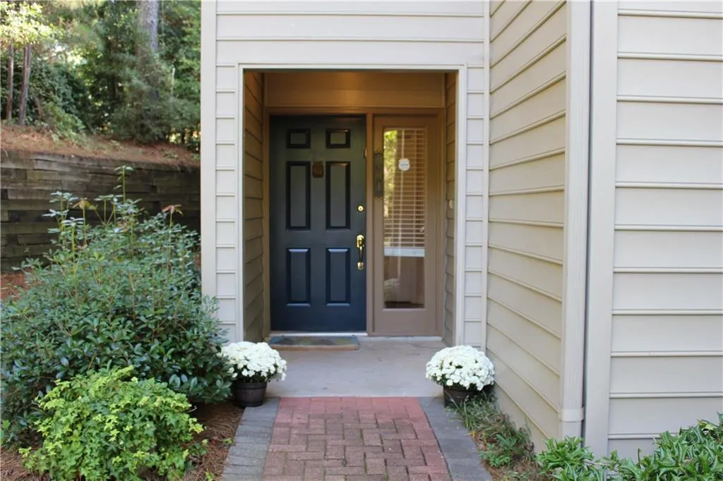 101 Garden Court Unit 101, Atlanta, Georgia 30328, 3 Bedrooms Bedrooms, ,2 BathroomsBathrooms,Residential,Sold,101 Garden Court Unit 101,5604876
