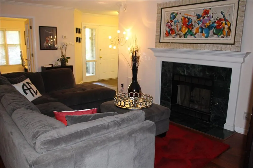 101 Garden Court Unit 101, Atlanta, Georgia 30328, 3 Bedrooms Bedrooms, ,2 BathroomsBathrooms,Residential,Sold,101 Garden Court Unit 101,5604876