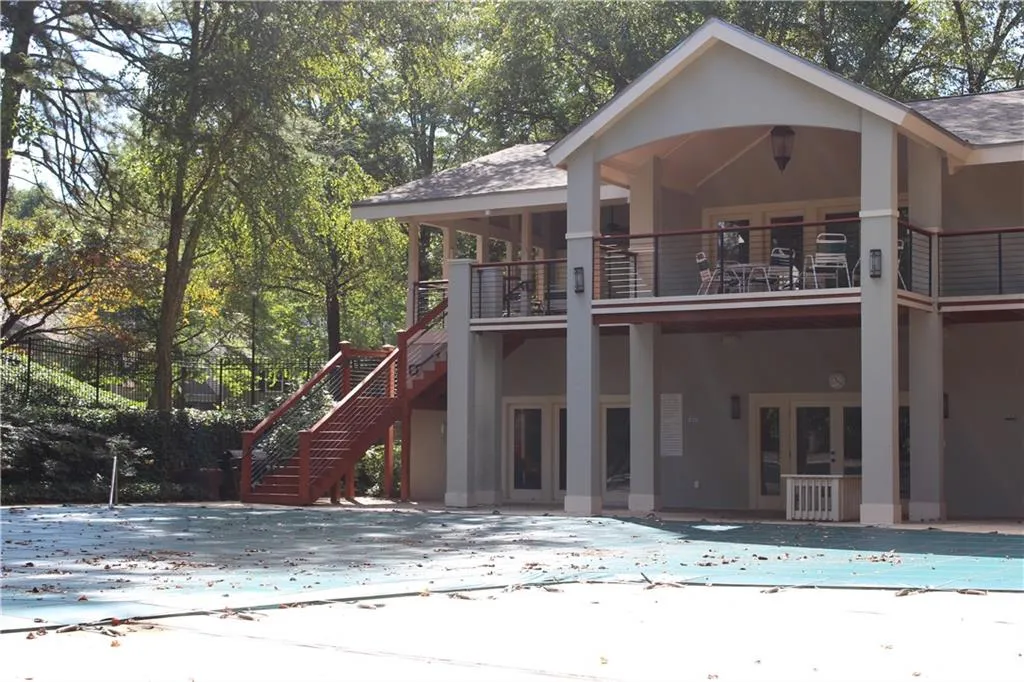 101 Garden Court Unit 101, Atlanta, Georgia 30328, 3 Bedrooms Bedrooms, ,2 BathroomsBathrooms,Residential,Sold,101 Garden Court Unit 101,5604876