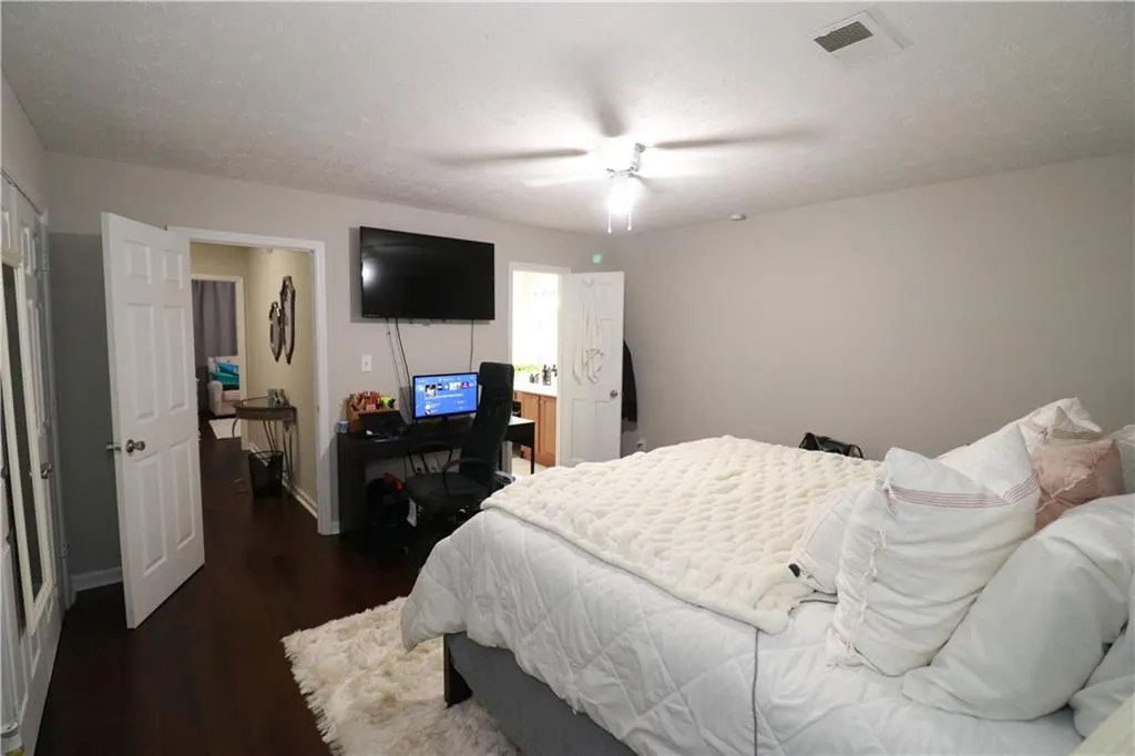 145 N River Drive Unit G, Sandy Springs, Georgia 30350, 2 Bedrooms Bedrooms, ,2 BathroomsBathrooms,Residential,Sold,145 N River Drive Unit G,6815456