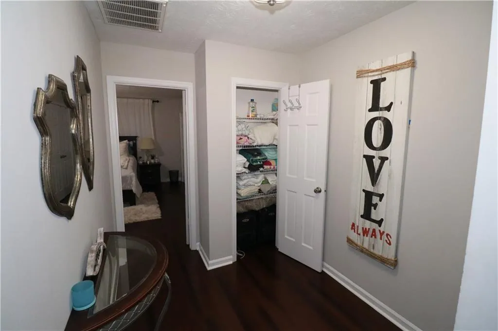 145 N River Drive Unit G, Sandy Springs, Georgia 30350, 2 Bedrooms Bedrooms, ,2 BathroomsBathrooms,Residential,Sold,145 N River Drive Unit G,6815456