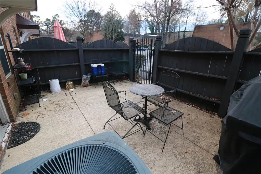 145 N River Drive Unit G, Sandy Springs, Georgia 30350, 2 Bedrooms Bedrooms, ,2 BathroomsBathrooms,Residential,Sold,145 N River Drive Unit G,6815456