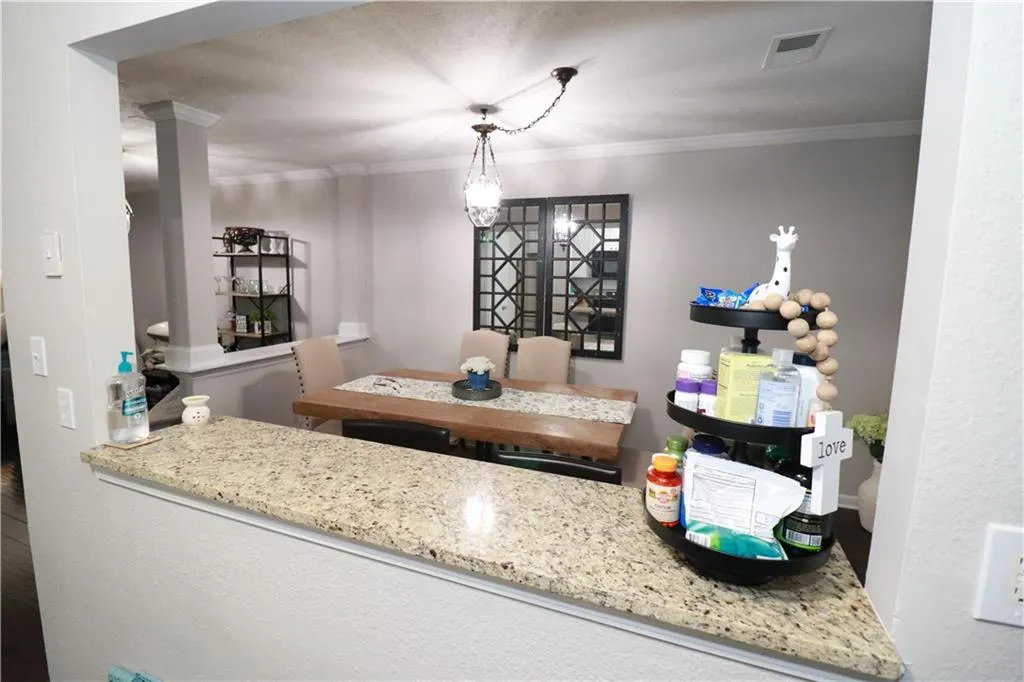 145 N River Drive Unit G, Sandy Springs, Georgia 30350, 2 Bedrooms Bedrooms, ,2 BathroomsBathrooms,Residential,Sold,145 N River Drive Unit G,6815456