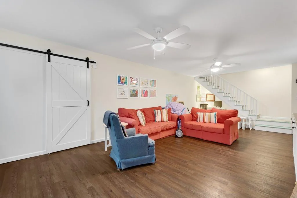 6691 Castleton Drive, Atlanta, Georgia 30328, 3 Bedrooms Bedrooms, ,2 BathroomsBathrooms,Residential,Sold,6691 Castleton Drive,6817610