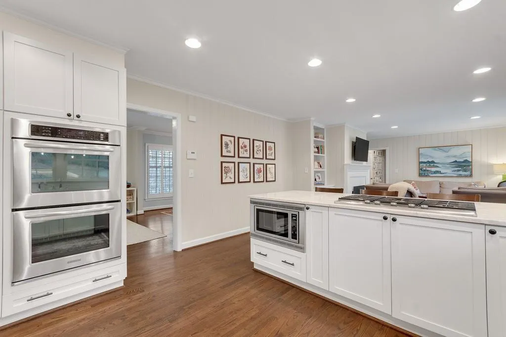 6691 Castleton Drive, Atlanta, Georgia 30328, 3 Bedrooms Bedrooms, ,2 BathroomsBathrooms,Residential,Sold,6691 Castleton Drive,6817610