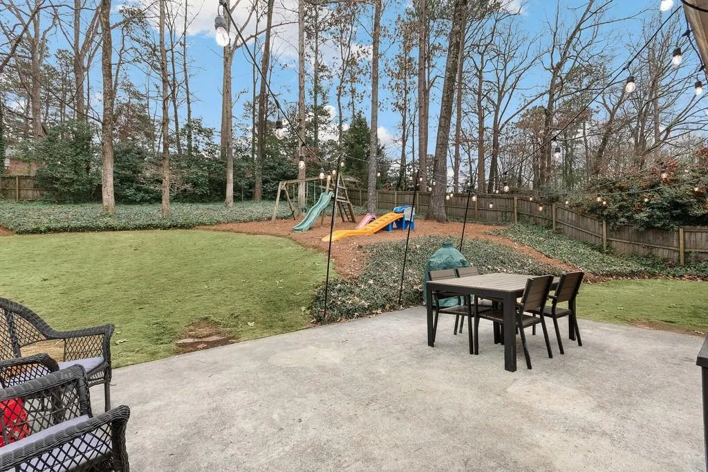 6691 Castleton Drive, Atlanta, Georgia 30328, 3 Bedrooms Bedrooms, ,2 BathroomsBathrooms,Residential,Sold,6691 Castleton Drive,6817610