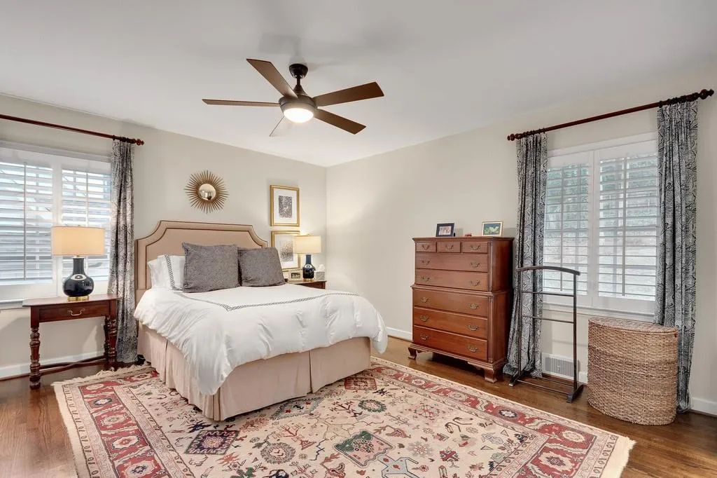 6691 Castleton Drive, Atlanta, Georgia 30328, 3 Bedrooms Bedrooms, ,2 BathroomsBathrooms,Residential,Sold,6691 Castleton Drive,6817610