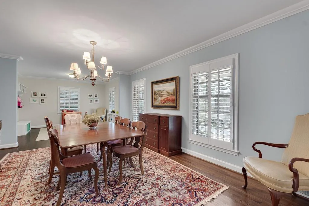 6691 Castleton Drive, Atlanta, Georgia 30328, 3 Bedrooms Bedrooms, ,2 BathroomsBathrooms,Residential,Sold,6691 Castleton Drive,6817610