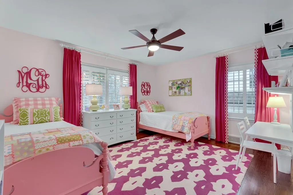 6691 Castleton Drive, Atlanta, Georgia 30328, 3 Bedrooms Bedrooms, ,2 BathroomsBathrooms,Residential,Sold,6691 Castleton Drive,6817610