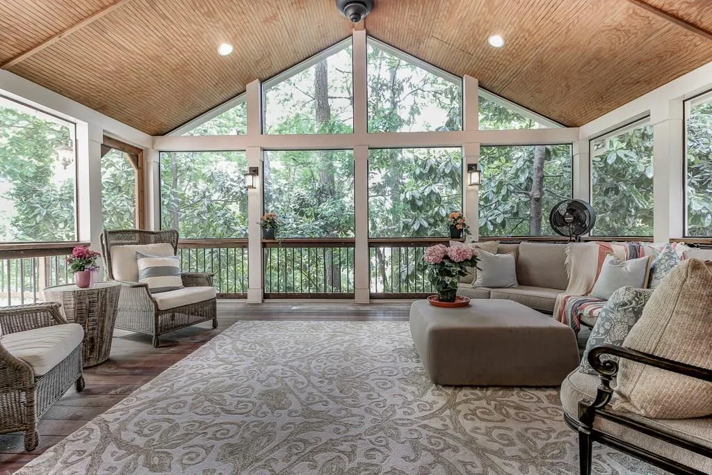 67 W Belle Isle Road, Sandy Springs, Georgia 30342, 4 Bedrooms Bedrooms, ,4 BathroomsBathrooms,Residential,Sold,67 W Belle Isle Road,5684765